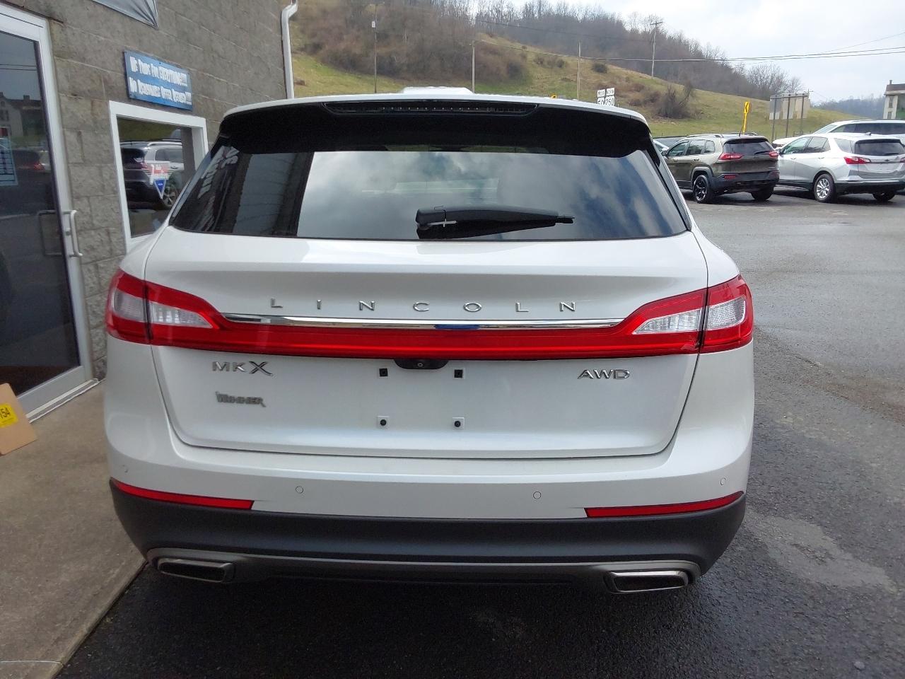 Lincoln MKX AWD 4dr Reserve 2016