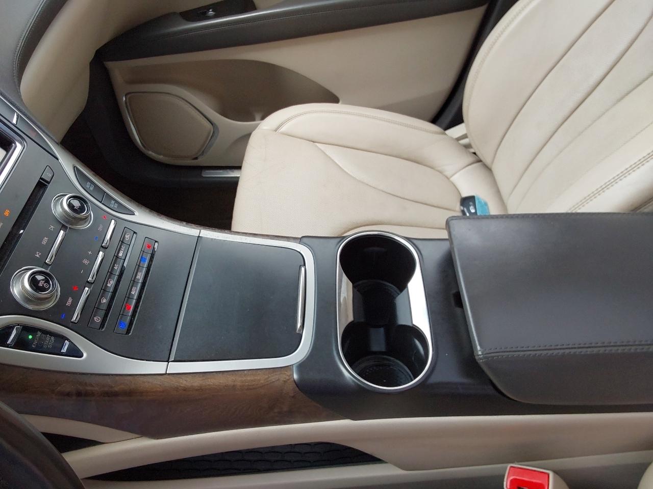 Lincoln MKX AWD 4dr Reserve 2016