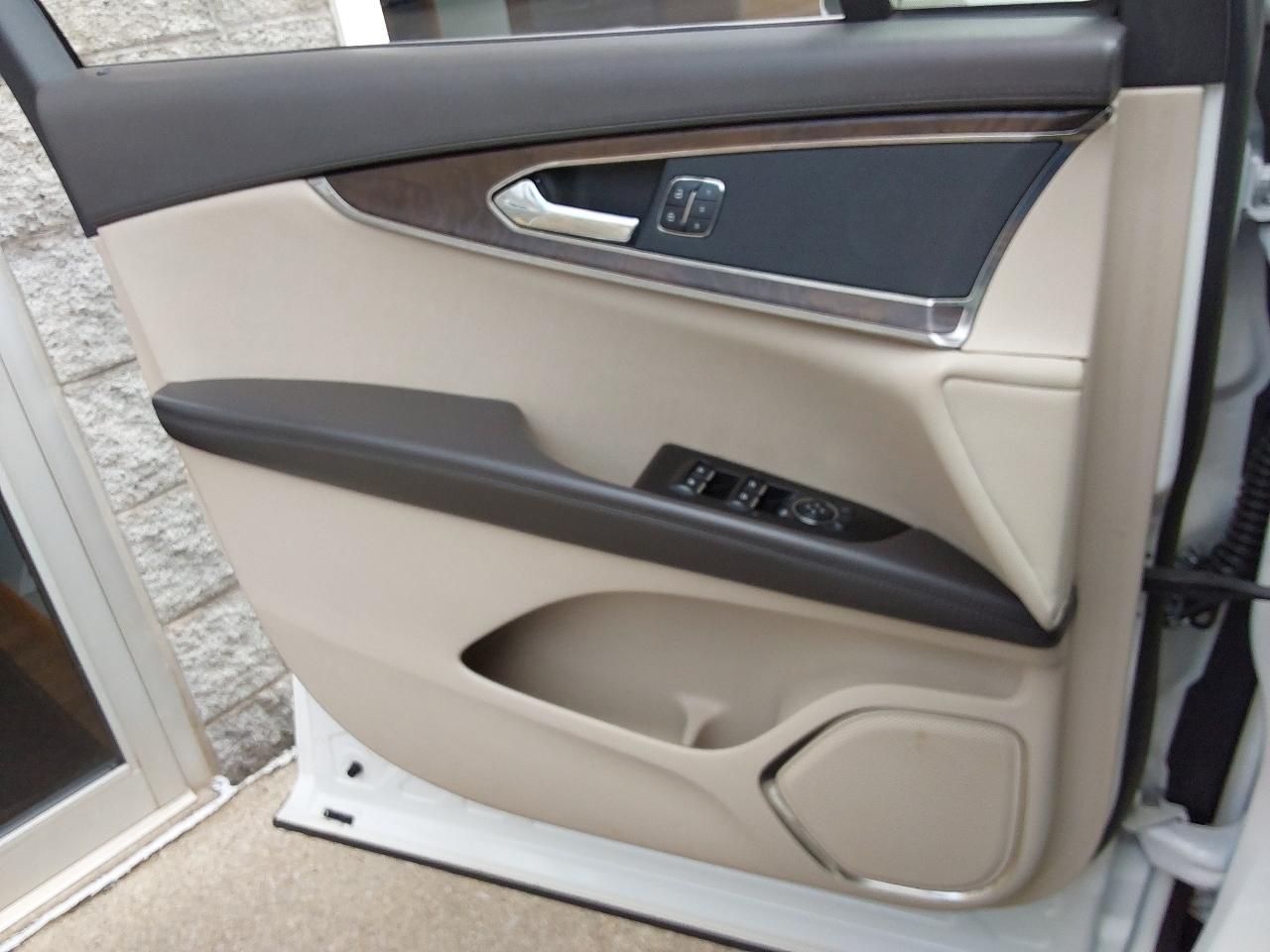 Lincoln MKX AWD 4dr Reserve 2016