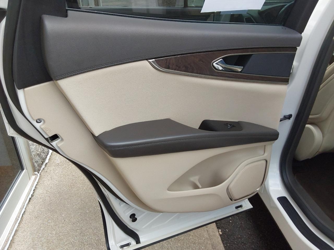 Lincoln MKX AWD 4dr Reserve 2016