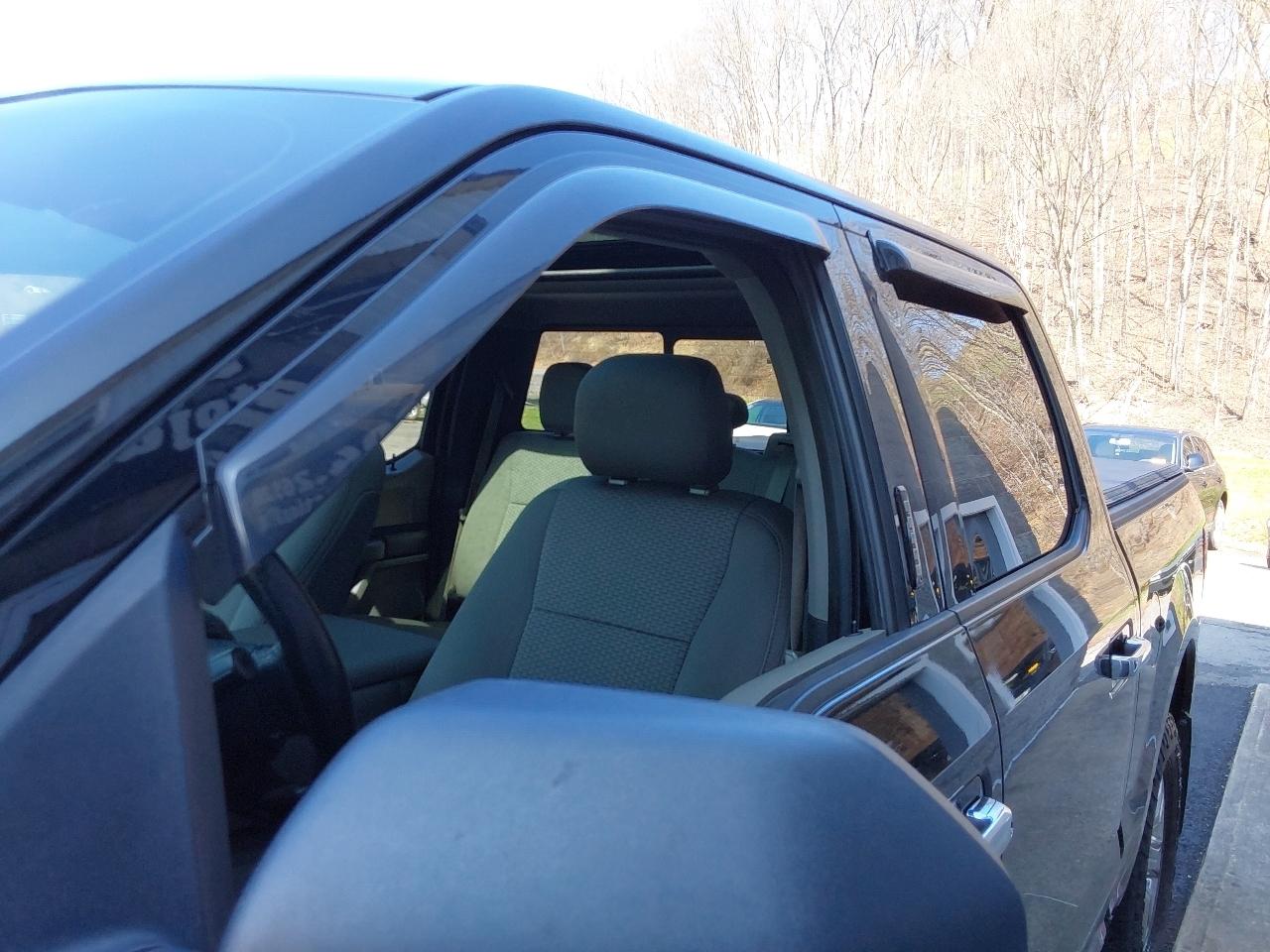 Ford F-150 4WD SuperCrew 145" XLT 2016