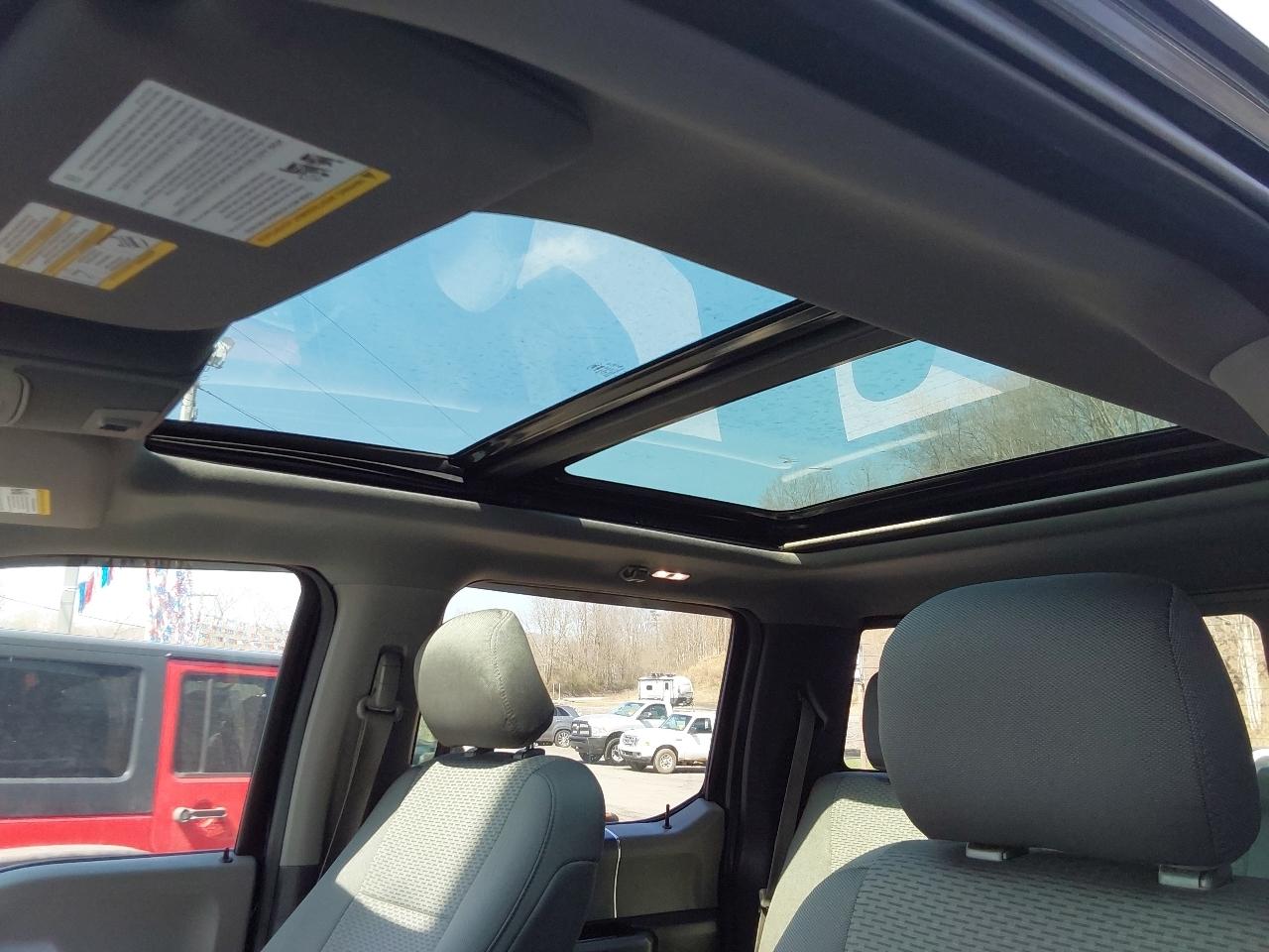 Ford F-150 4WD SuperCrew 145" XLT 2016