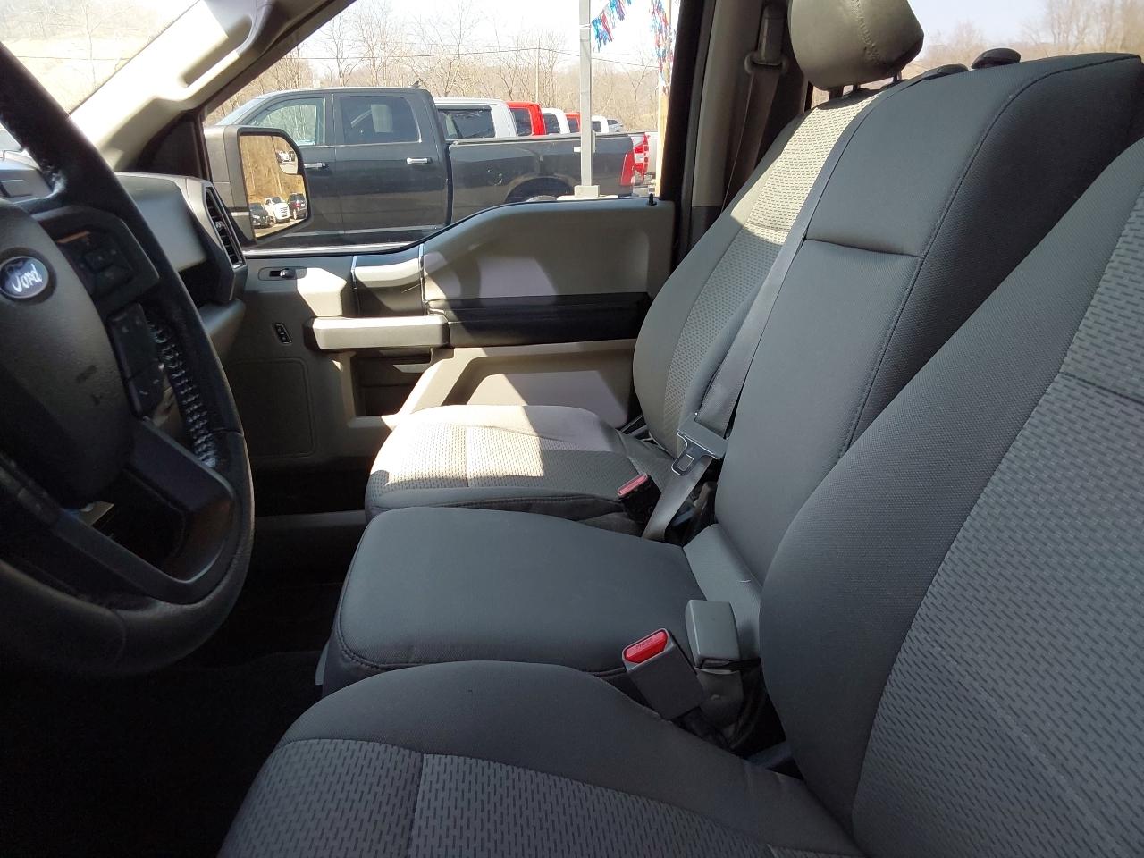 Ford F-150 4WD SuperCrew 145" XLT 2016