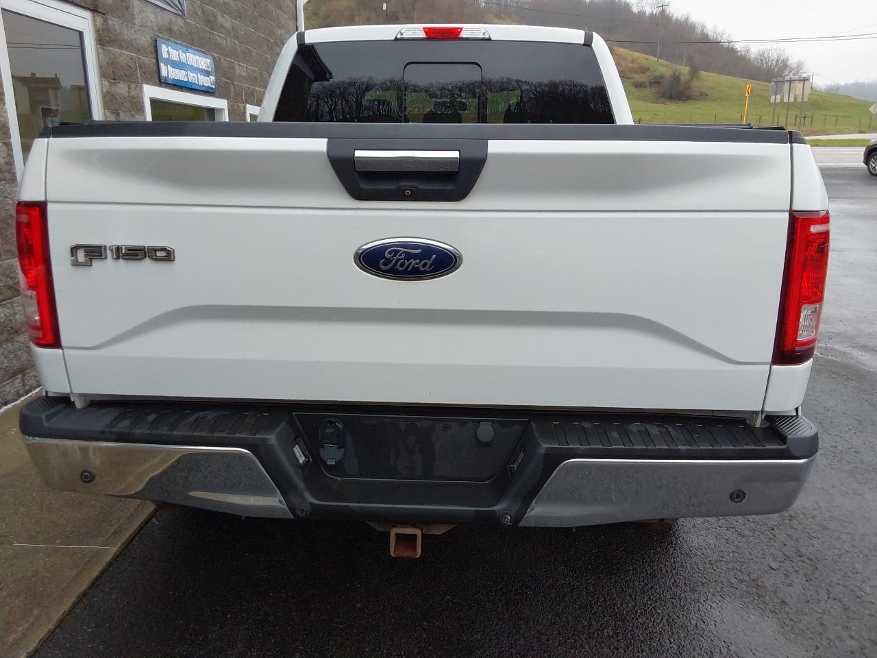 Ford F-150 4WD SuperCrew 145" XLT 2015