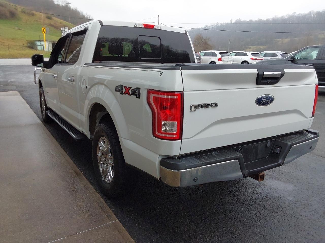 Ford F-150 4WD SuperCrew 145" XLT 2015