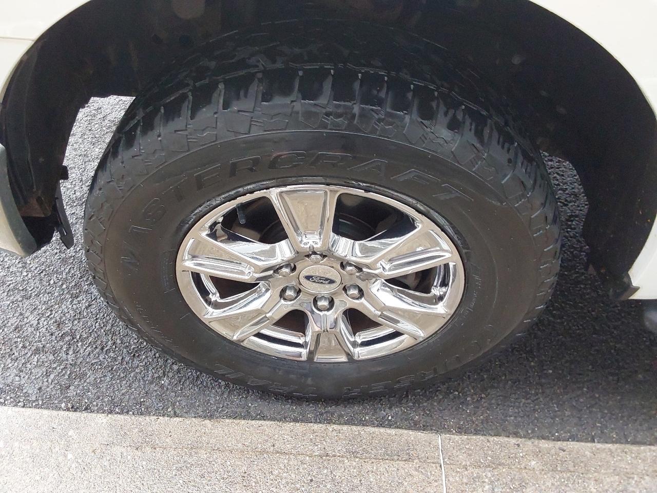 Ford F-150 4WD SuperCrew 145" XLT 2015