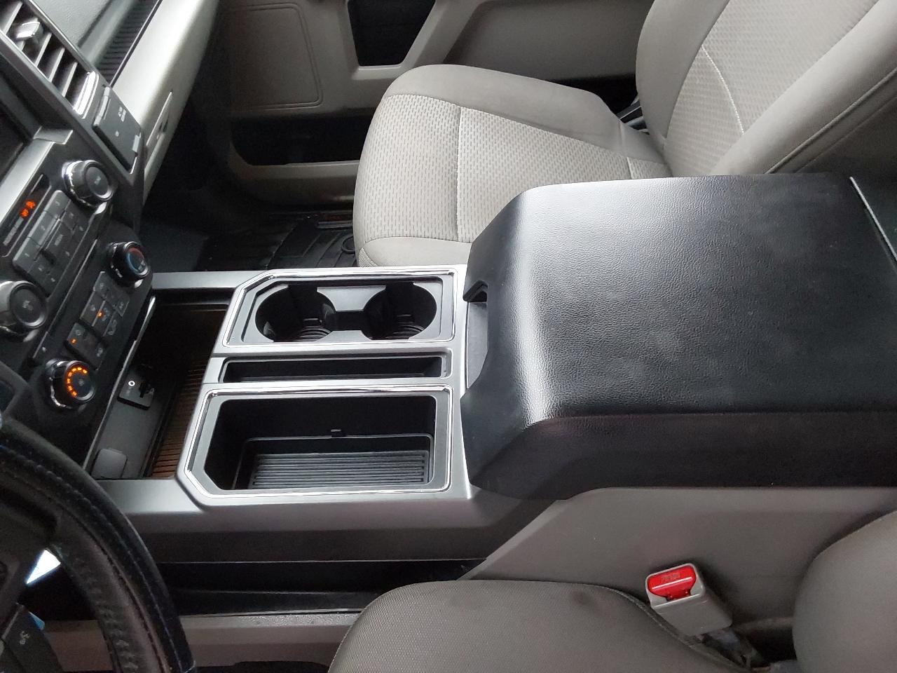 Ford F-150 4WD SuperCrew 145" XLT 2015