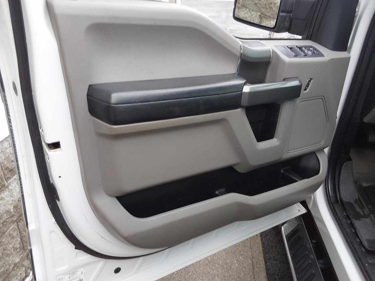 Ford F-150 4WD SuperCrew 145" XLT 2015