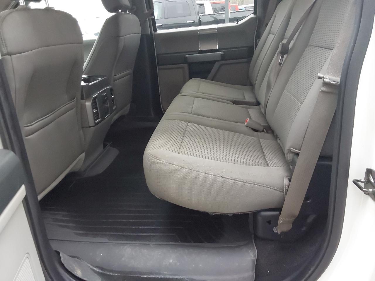 Ford F-150 4WD SuperCrew 145" XLT 2015