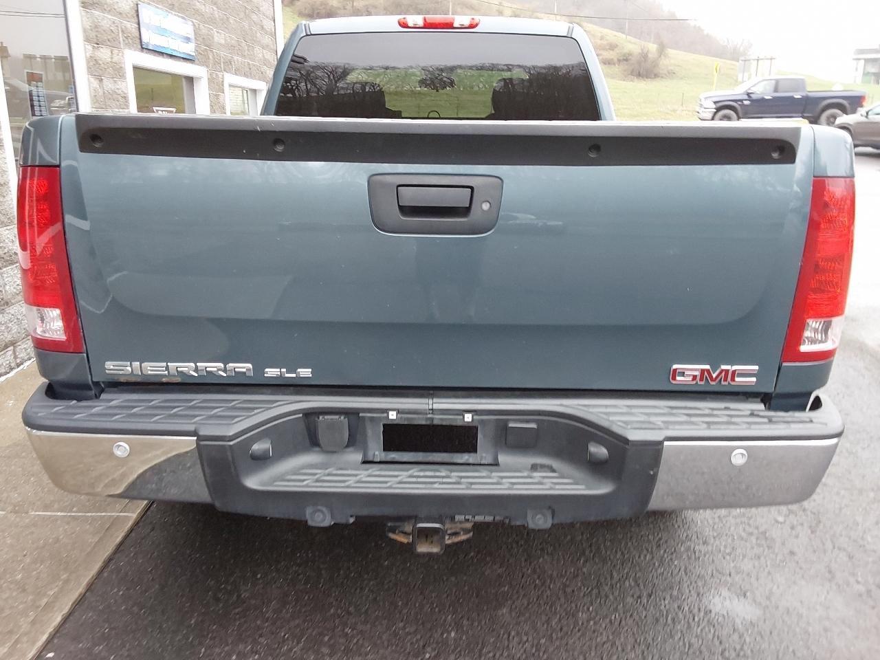 GMC Sierra 1500 4WD Ext Cab 143.5" SLE 2013