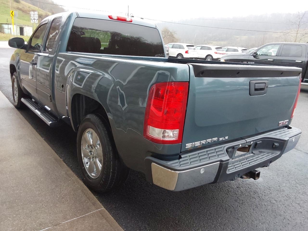GMC Sierra 1500 4WD Ext Cab 143.5" SLE 2013