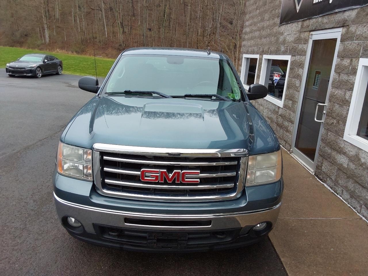 GMC Sierra 1500 4WD Ext Cab 143.5" SLE 2013