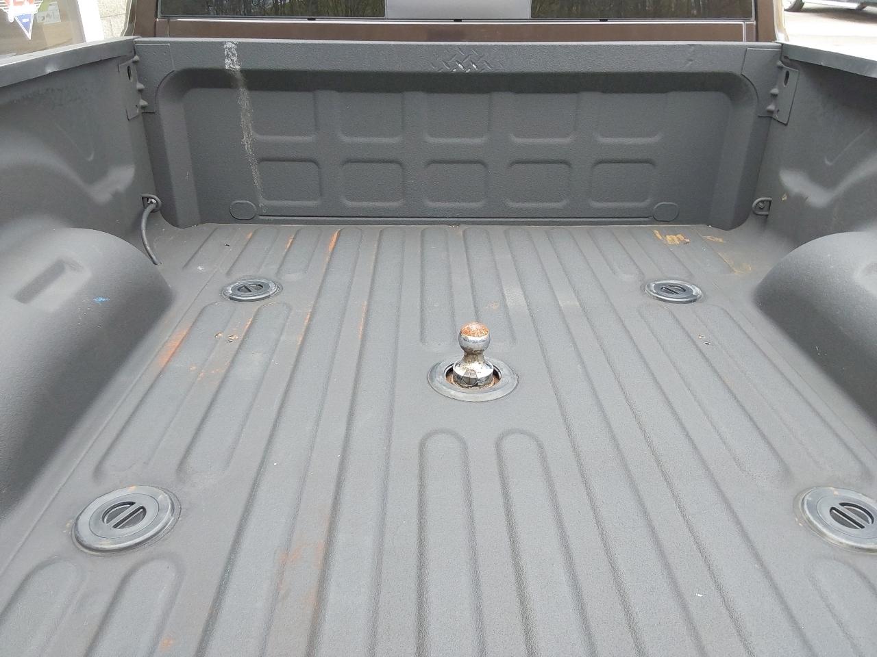 RAM 3500 4WD Mega Cab 160.5" Longhorn 2016