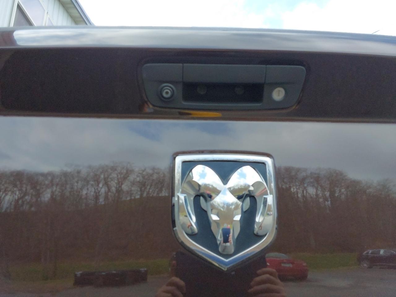 RAM 3500 4WD Mega Cab 160.5" Longhorn 2016