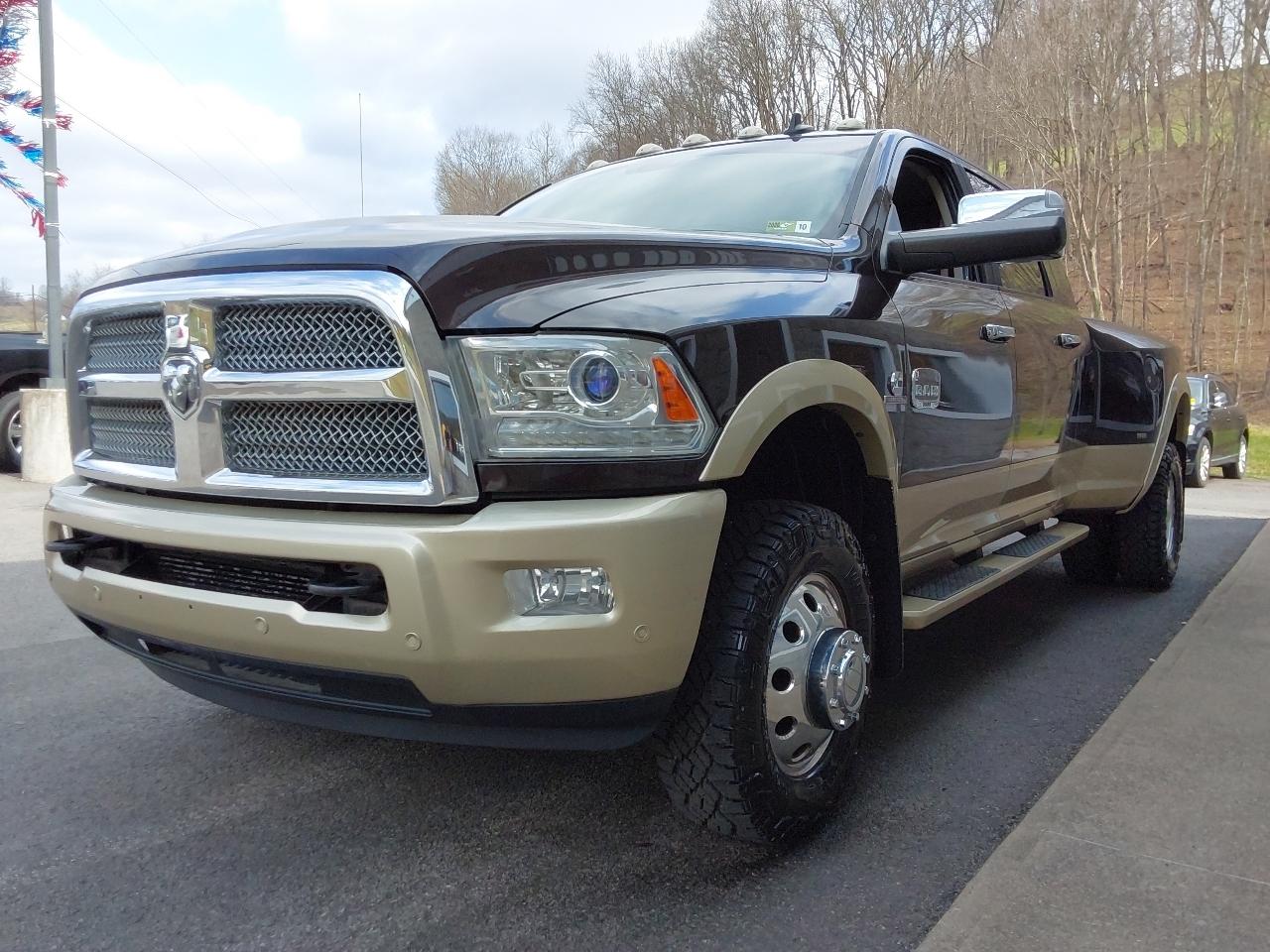 RAM 3500 4WD Mega Cab 160.5" Longhorn 2016