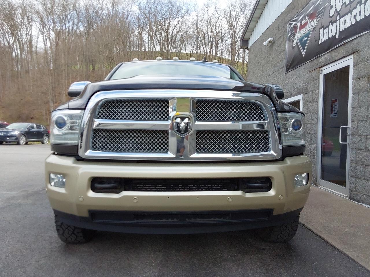 RAM 3500 4WD Mega Cab 160.5" Longhorn 2016