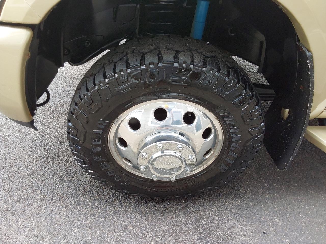 RAM 3500 4WD Mega Cab 160.5" Longhorn 2016