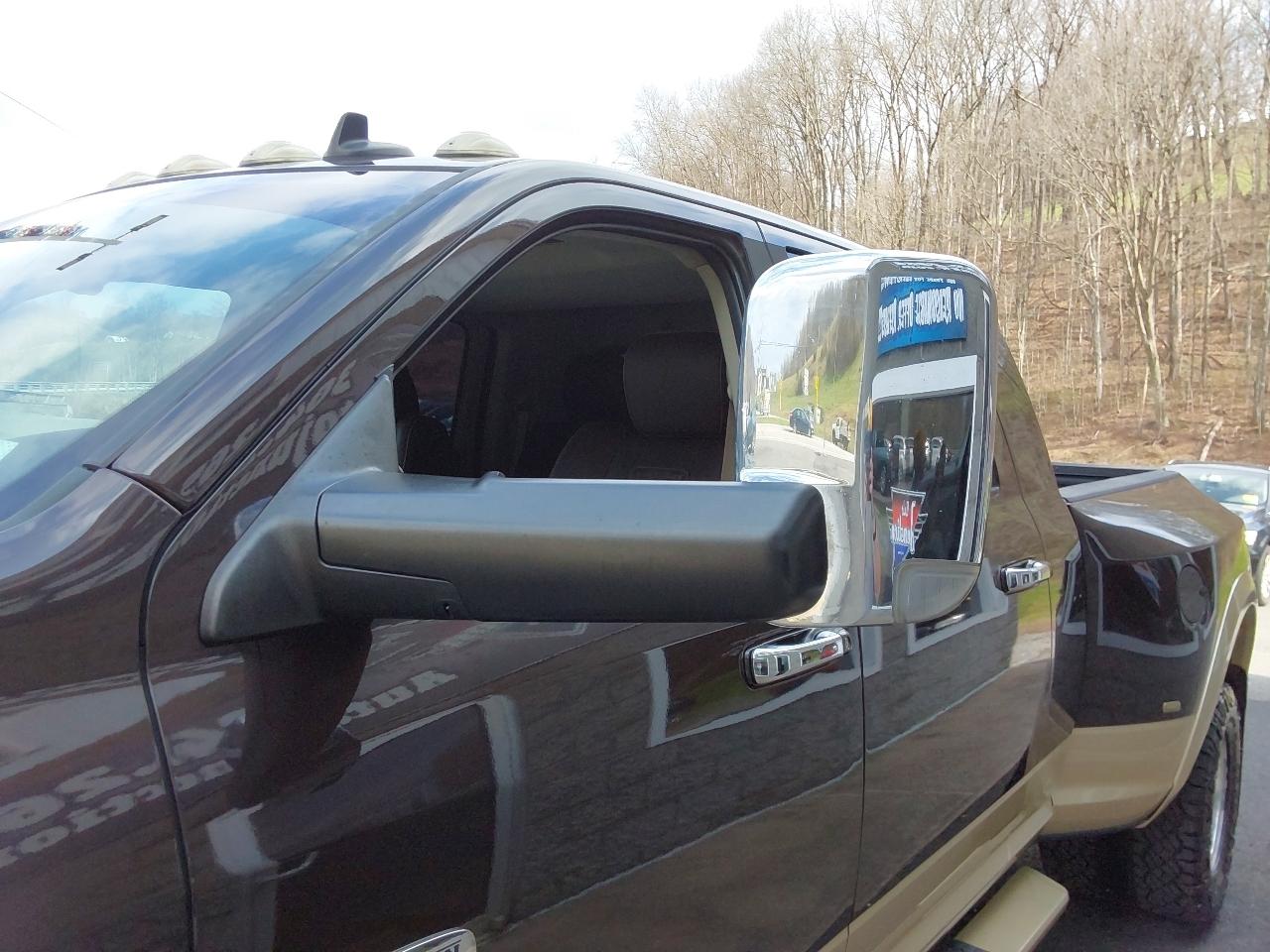 RAM 3500 4WD Mega Cab 160.5" Longhorn 2016