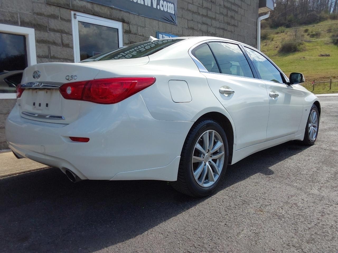 Infiniti Q50 4dr Sdn Premium AWD 2015