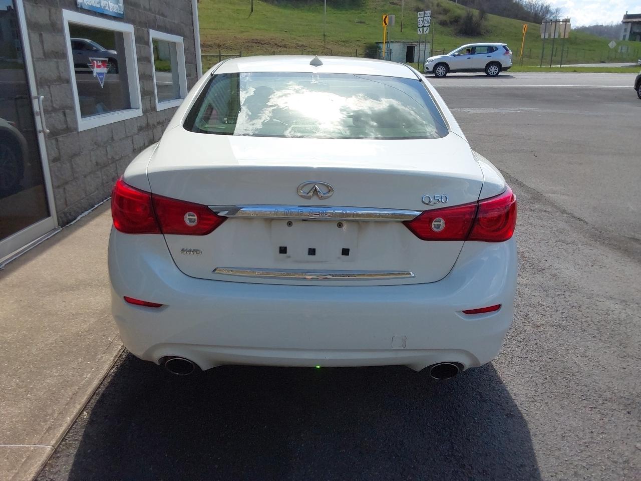 Infiniti Q50 4dr Sdn Premium AWD 2015