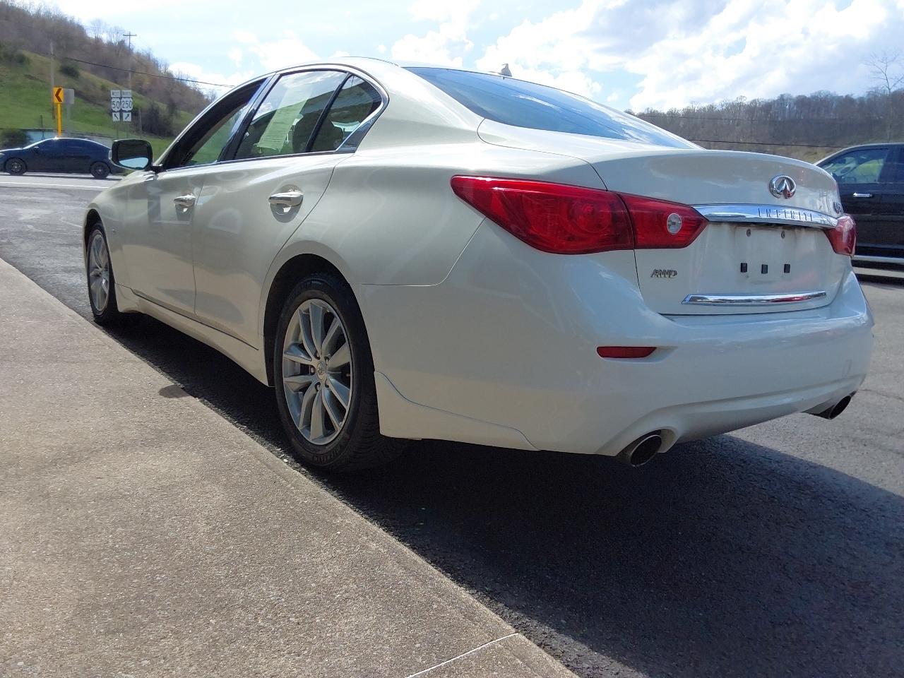 Infiniti Q50 4dr Sdn Premium AWD 2015