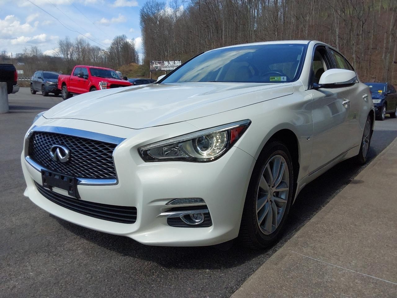 Infiniti Q50 4dr Sdn Premium AWD 2015