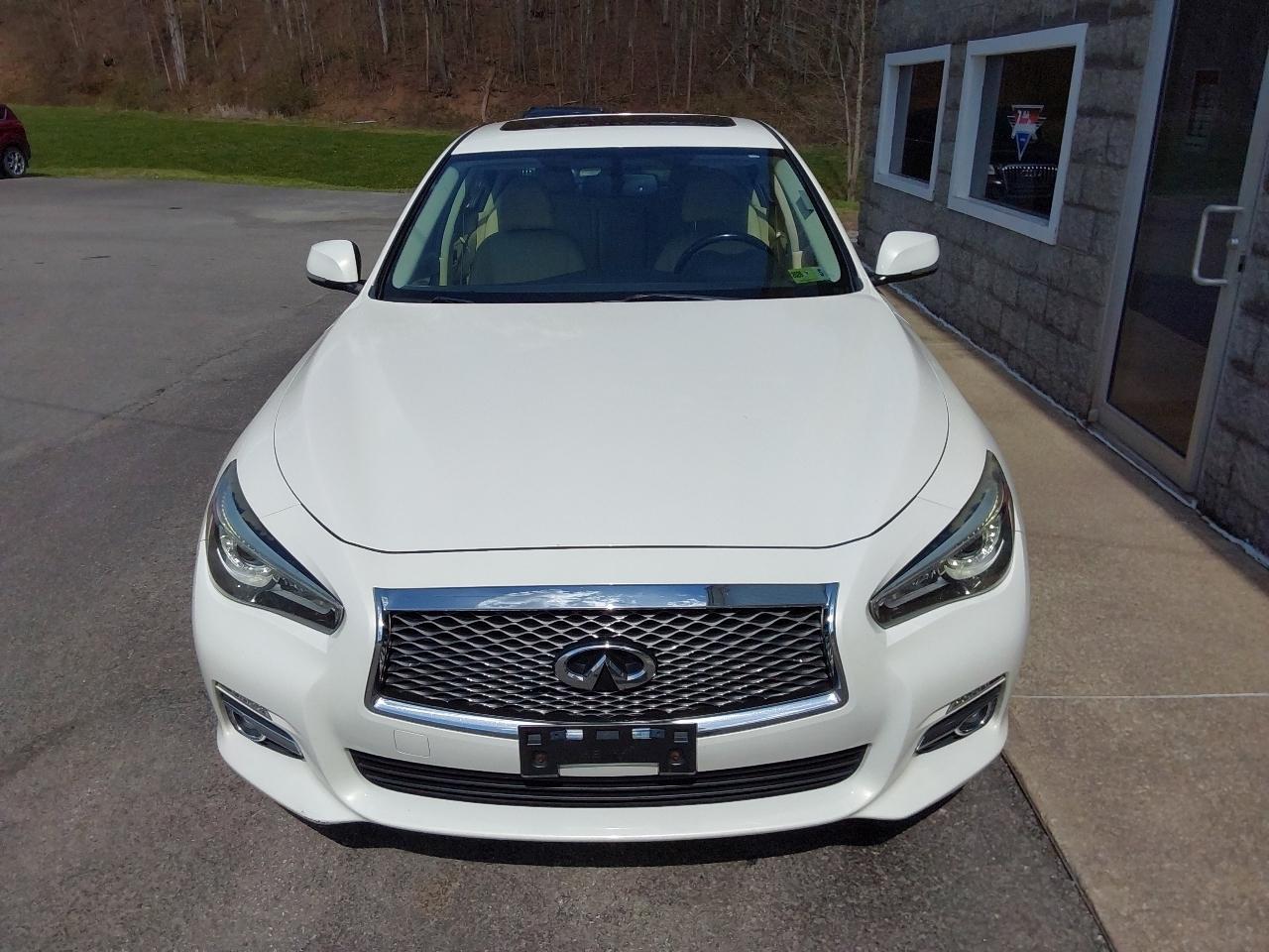 Infiniti Q50 4dr Sdn Premium AWD 2015
