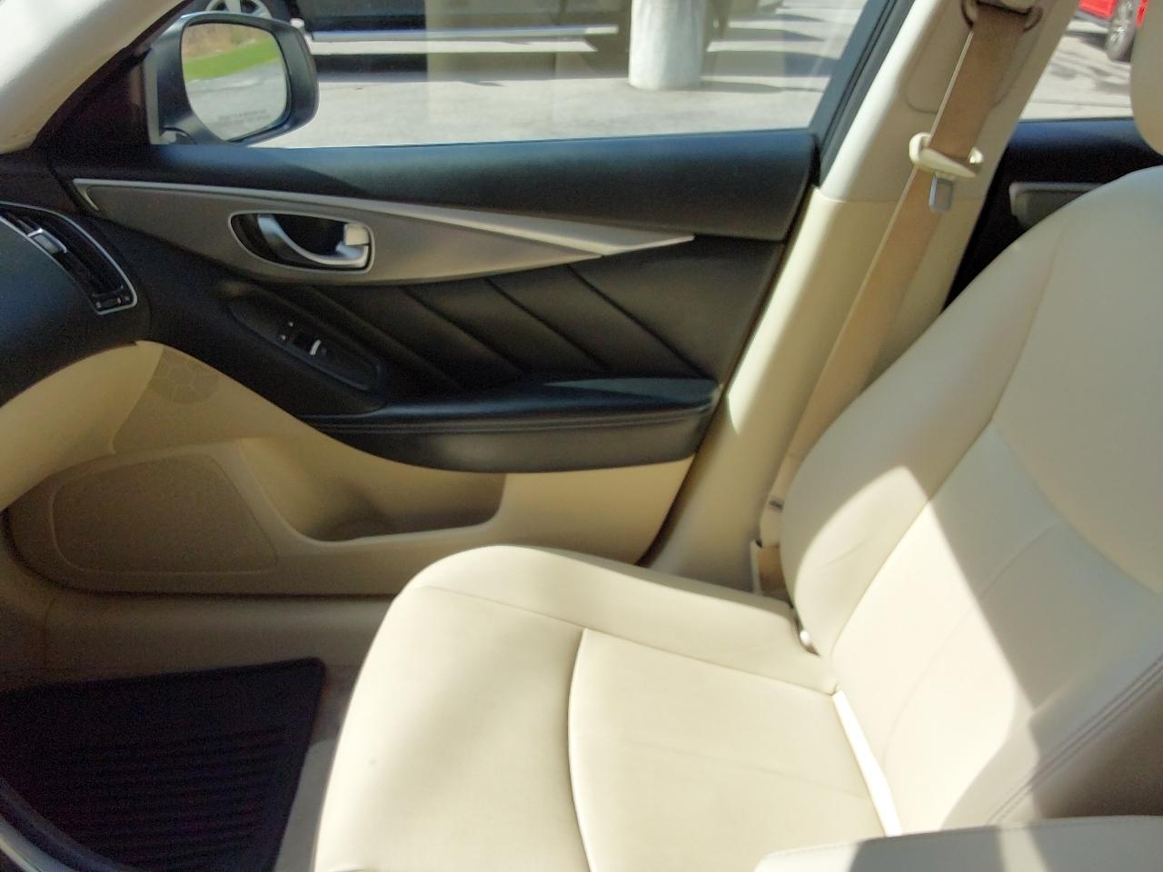 Infiniti Q50 4dr Sdn Premium AWD 2015