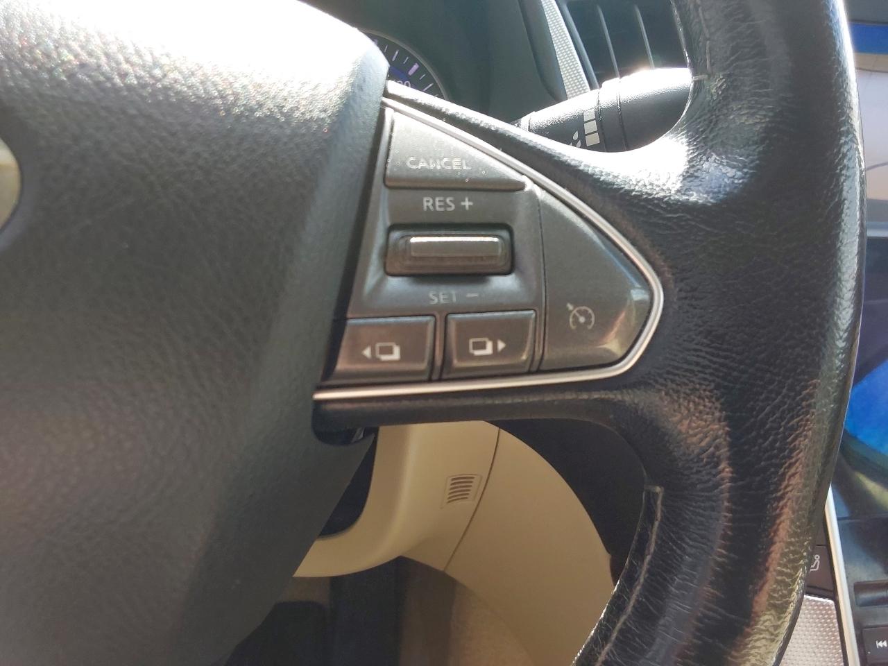 Infiniti Q50 4dr Sdn Premium AWD 2015