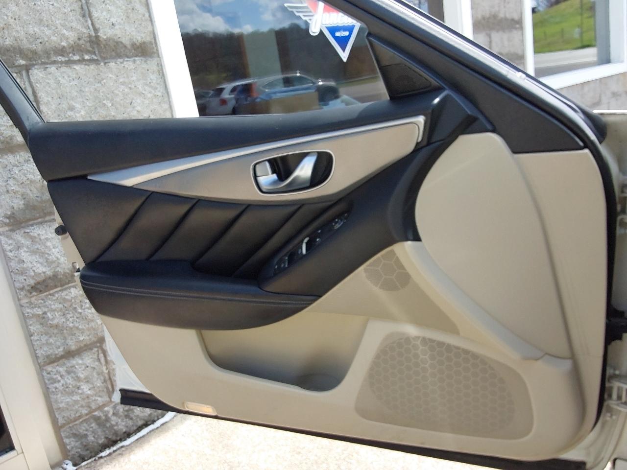 Infiniti Q50 4dr Sdn Premium AWD 2015