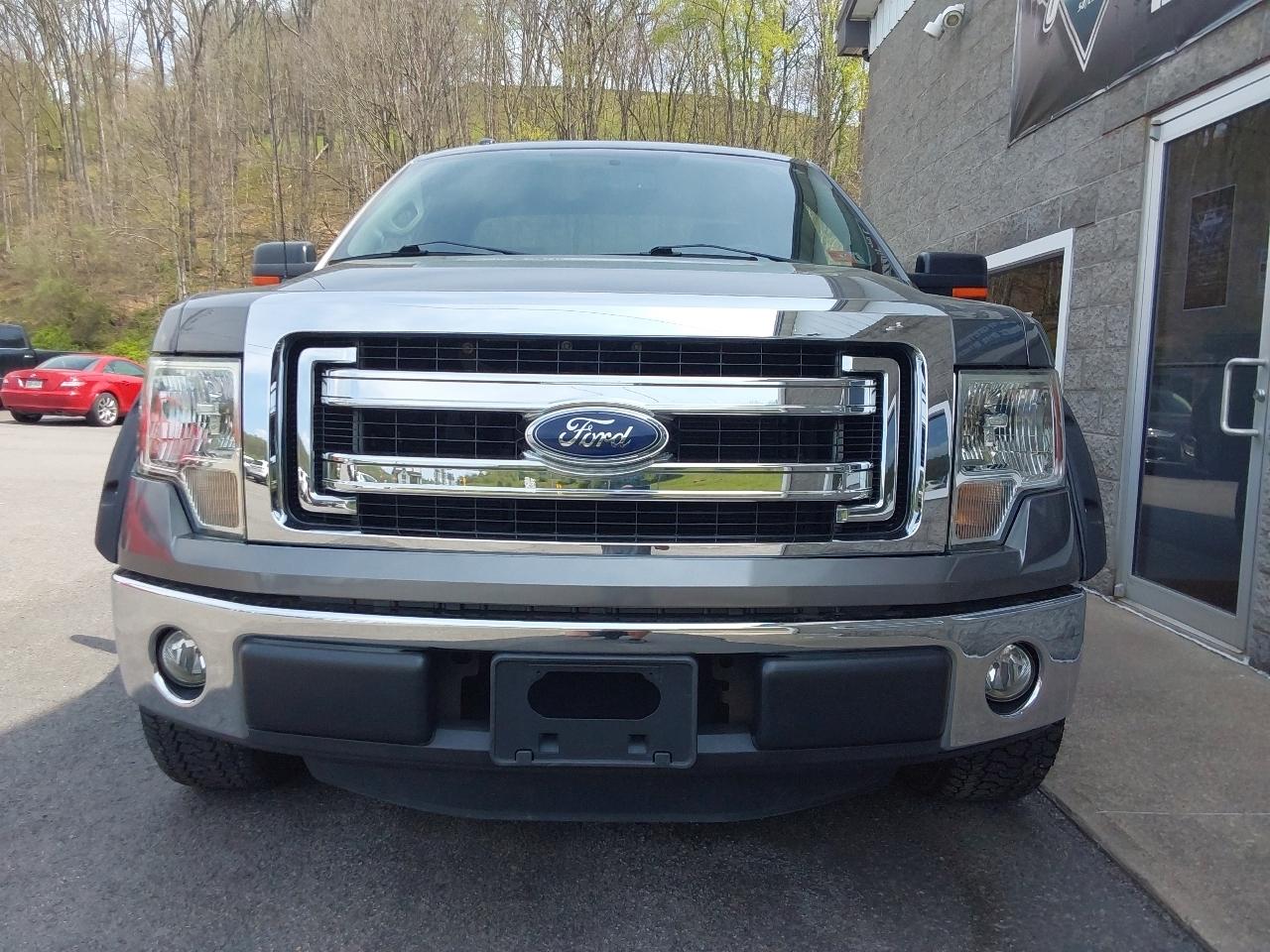 Ford F-150 2WD Reg Cab 126" XLT 2013