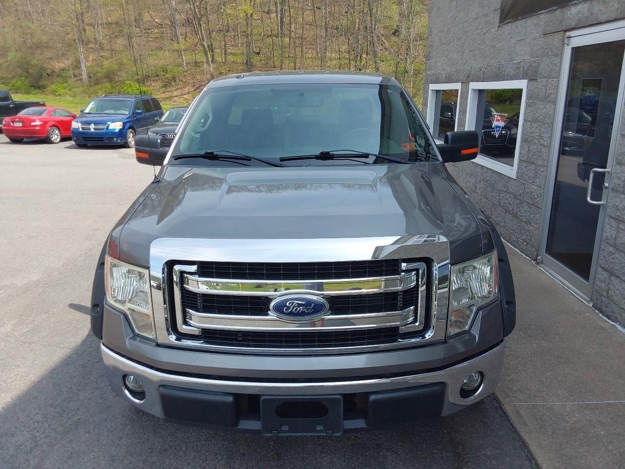 Ford F-150 2WD Reg Cab 126" XLT 2013