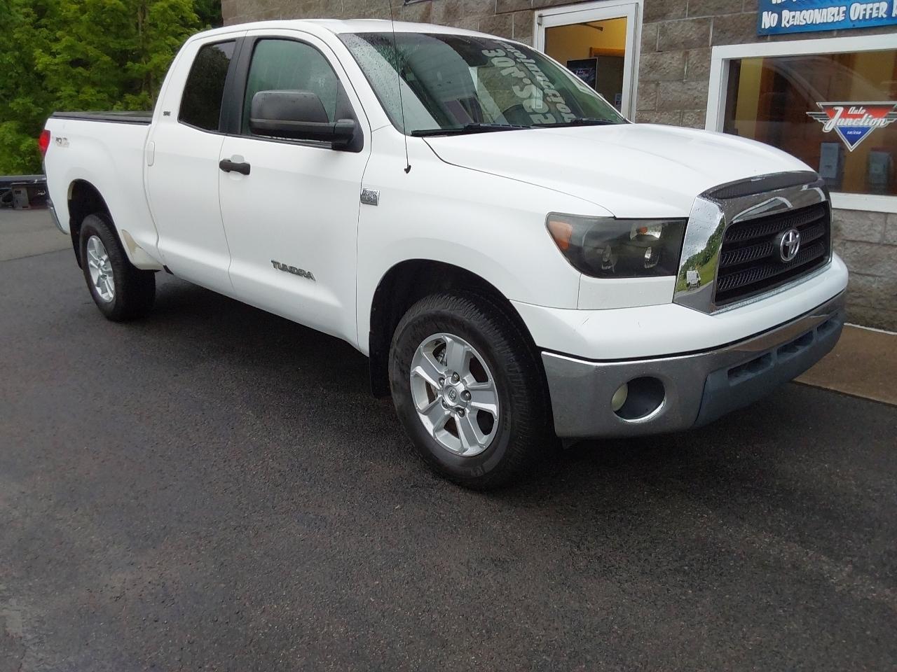 Toyota Tundra 4WD Double 145.7" 4.7L V8 SR5 (Natl 2007