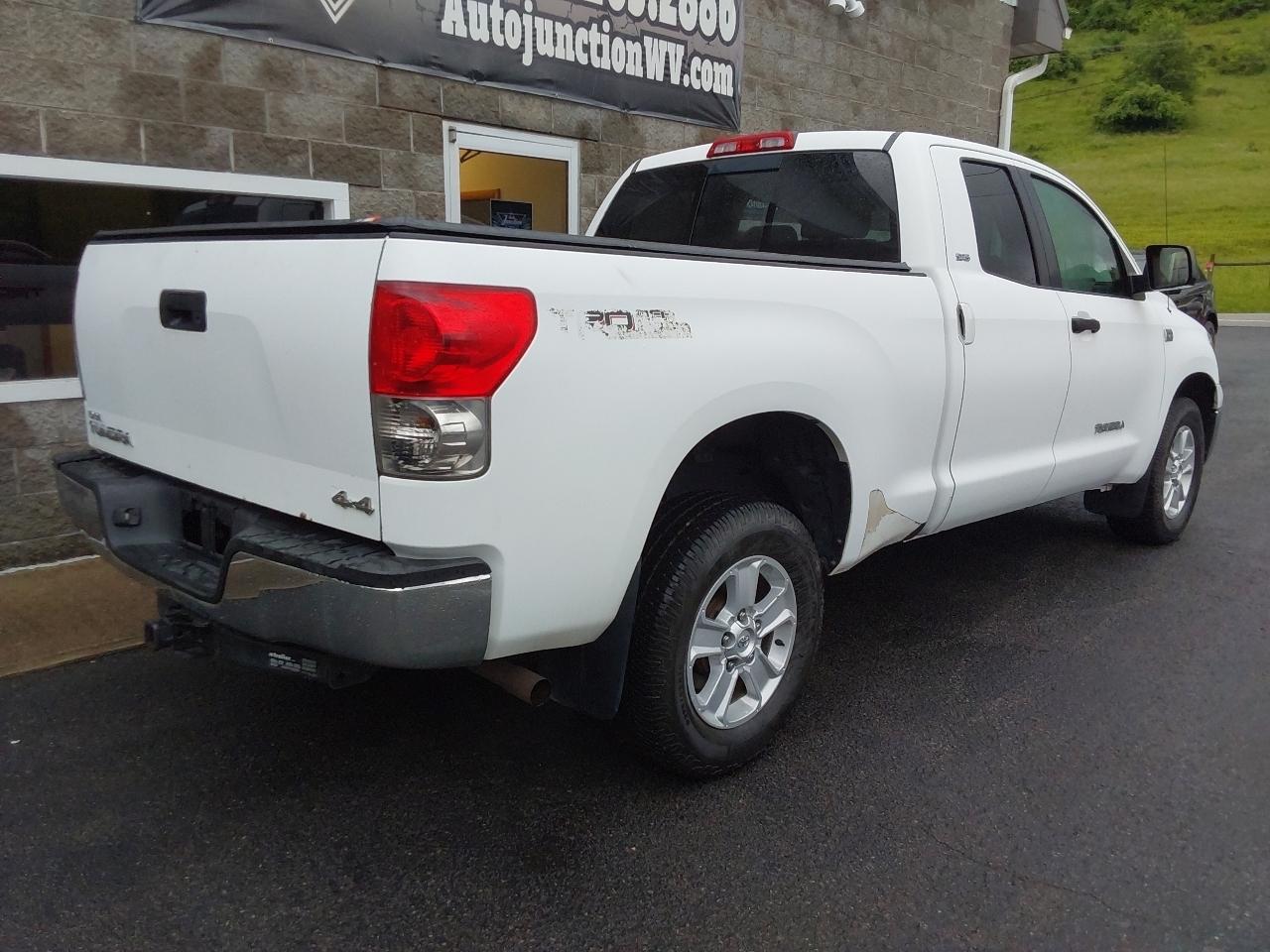 Toyota Tundra 4WD Double 145.7" 4.7L V8 SR5 (Natl 2007
