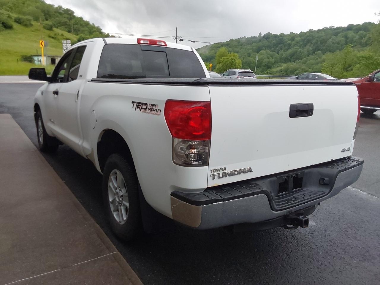 Toyota Tundra 4WD Double 145.7" 4.7L V8 SR5 (Natl 2007