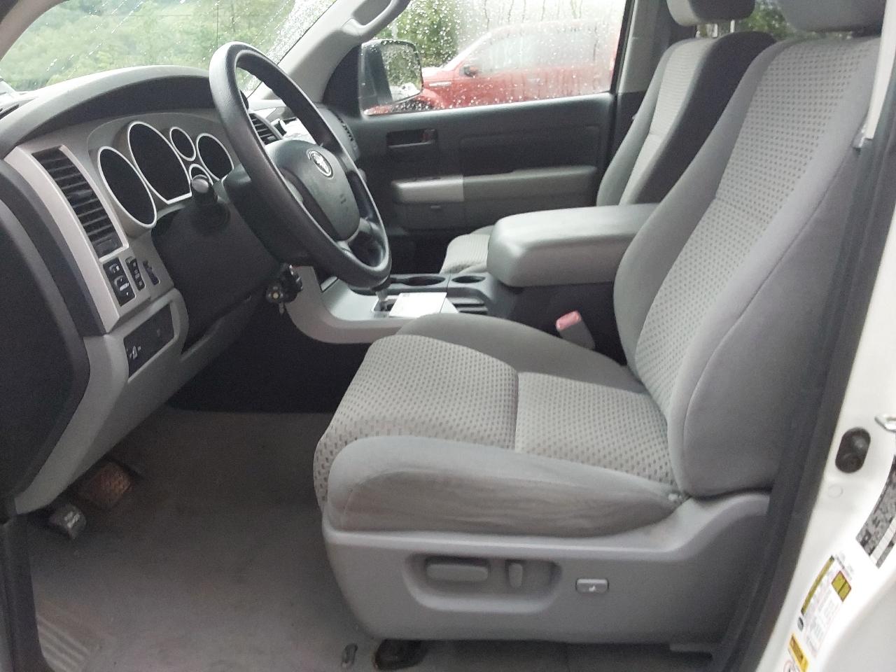 Toyota Tundra 4WD Double 145.7" 4.7L V8 SR5 (Natl 2007
