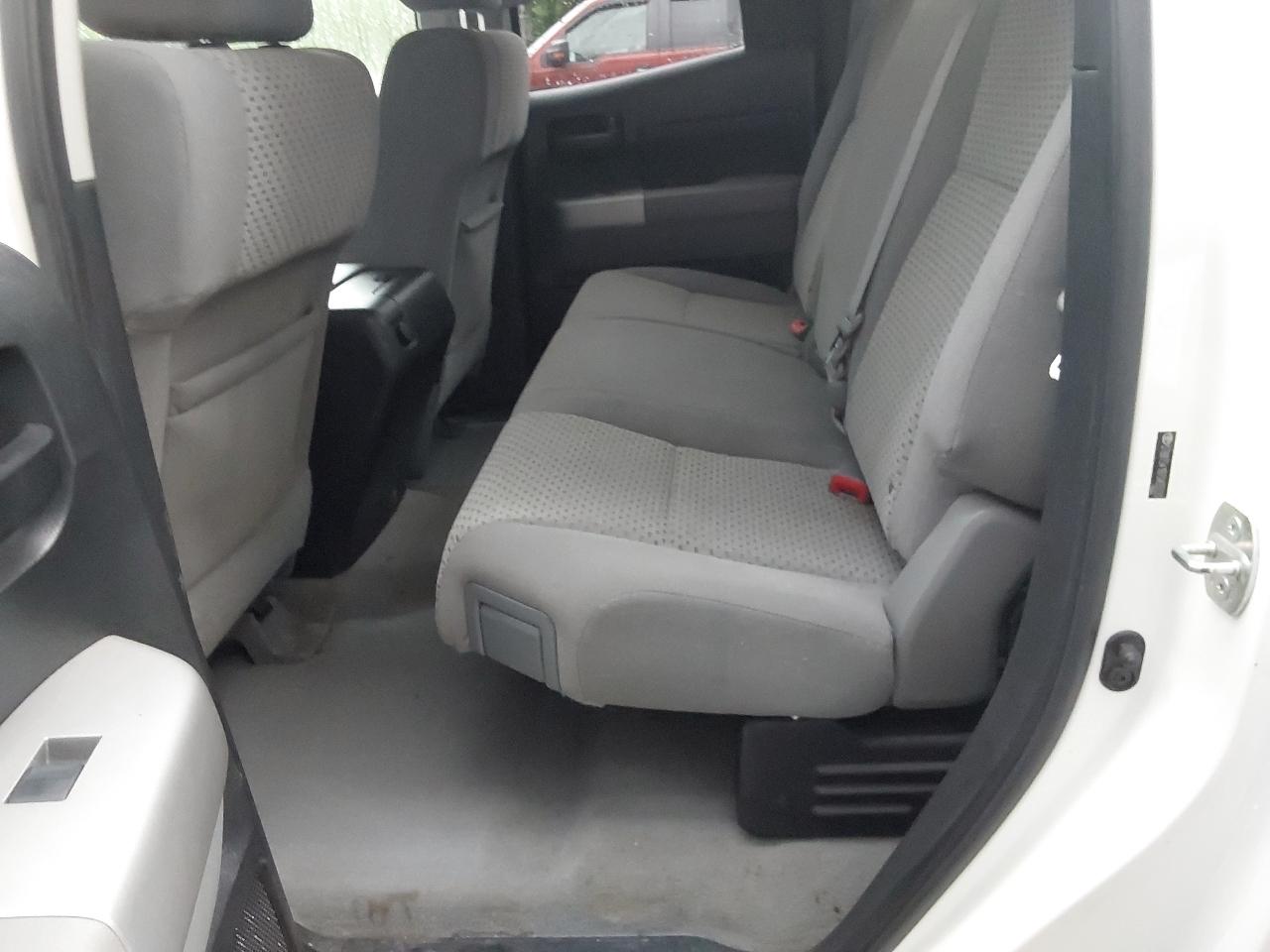 Toyota Tundra 4WD Double 145.7" 4.7L V8 SR5 (Natl 2007