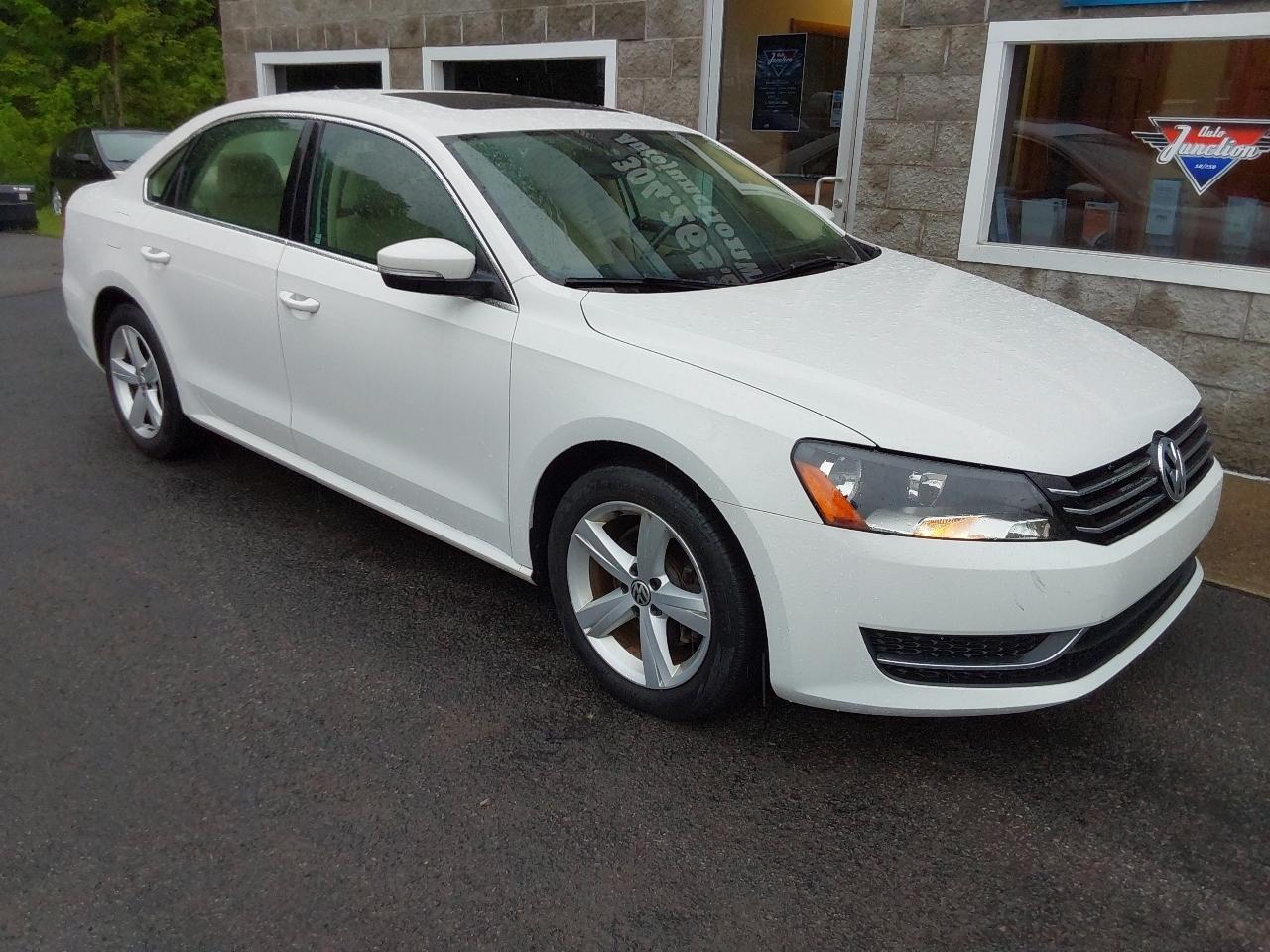 Volkswagen Passat 4dr Sdn 2.5L Auto SE PZEV 2013