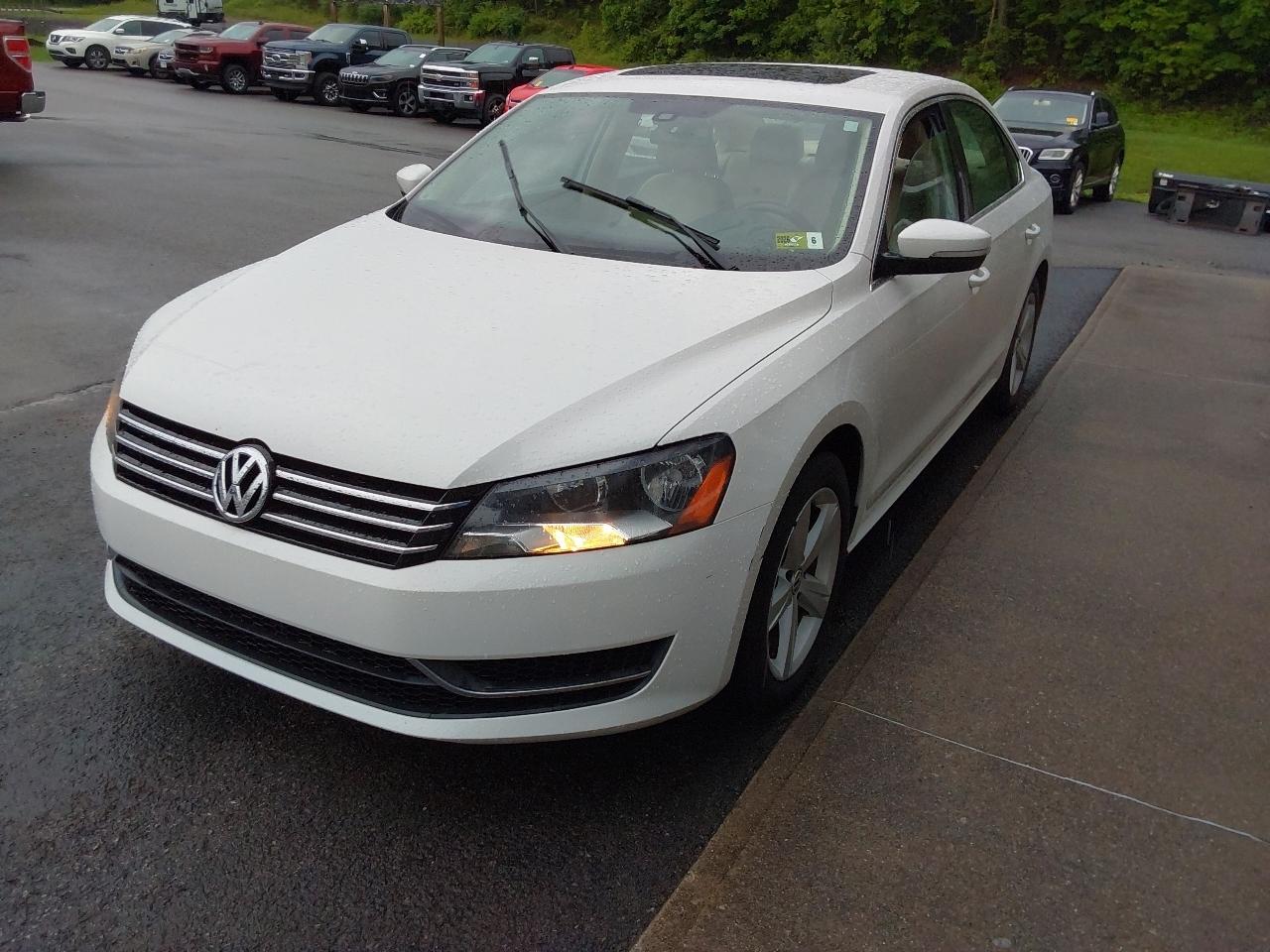 Volkswagen Passat 4dr Sdn 2.5L Auto SE PZEV 2013