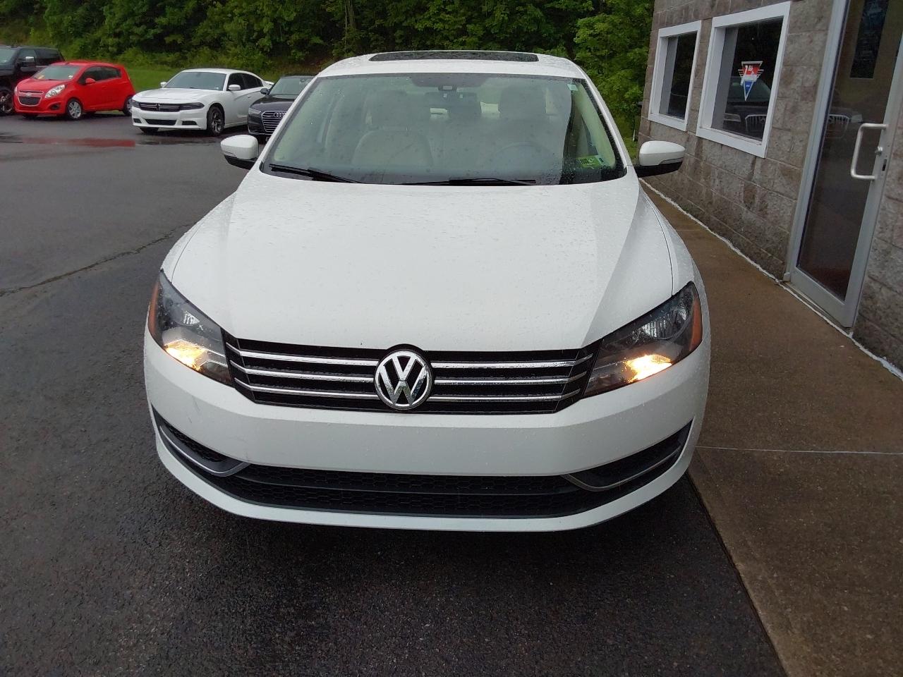 Volkswagen Passat 4dr Sdn 2.5L Auto SE PZEV 2013
