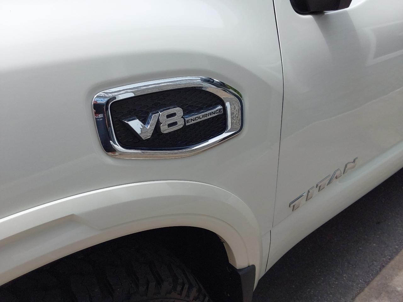 Nissan Titan 4x4 Crew Cab PRO-4X 2017