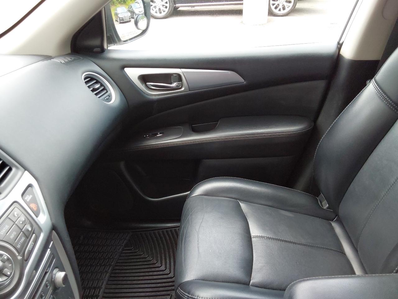 Nissan Pathfinder 4x4 SL 2019