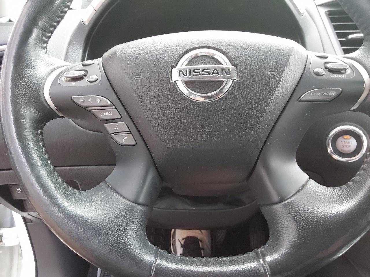Nissan Pathfinder 4x4 SL 2019