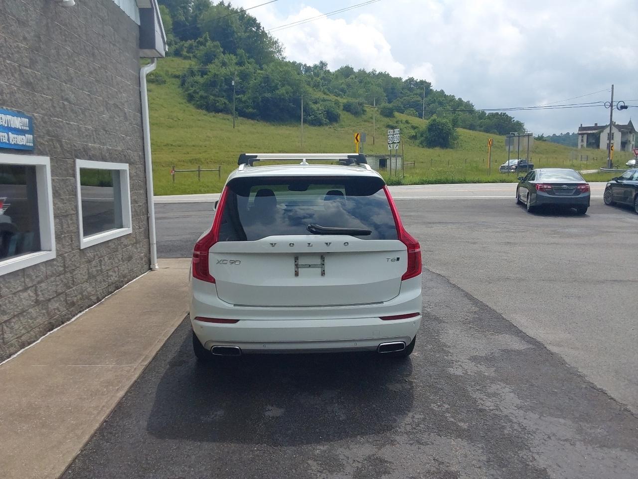 Volvo XC90 T6 AWD Momentum 7 Passenger 2020
