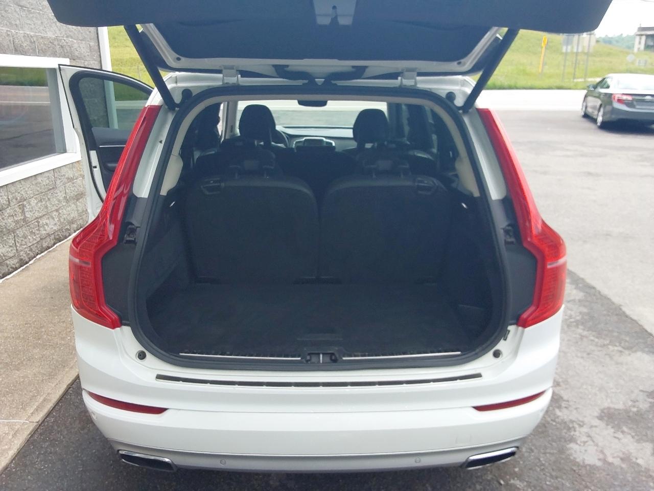 Volvo XC90 T6 AWD Momentum 7 Passenger 2020