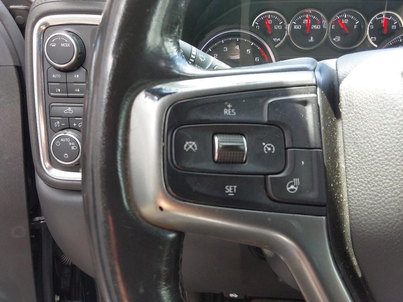 Chevrolet Silverado 1500 4WD Crew Cab 147" LT 2020