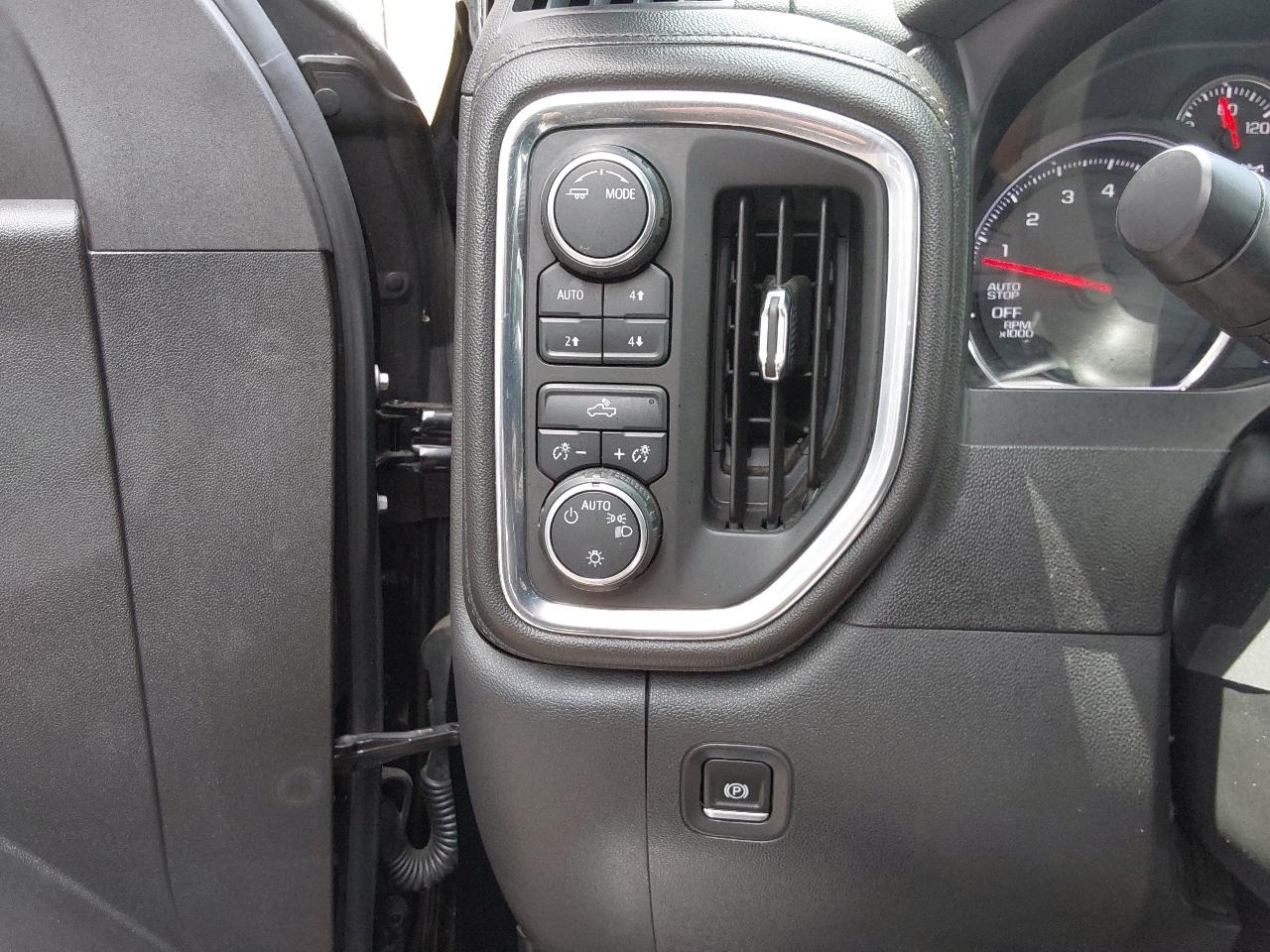 Chevrolet Silverado 1500 4WD Crew Cab 147" LT 2020