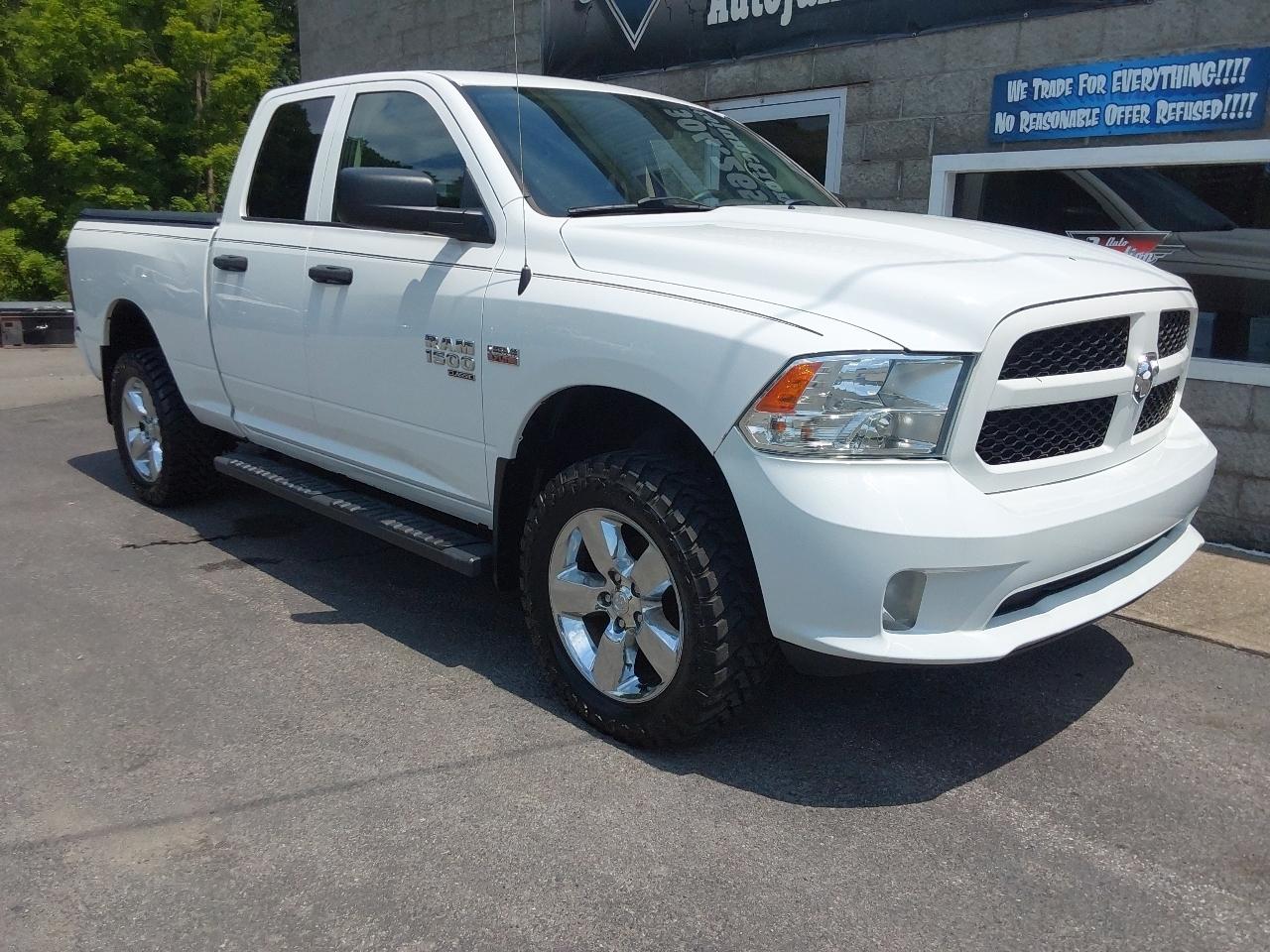 RAM 1500 Classic Express 4x4 Quad Cab 6'4" Box 2019