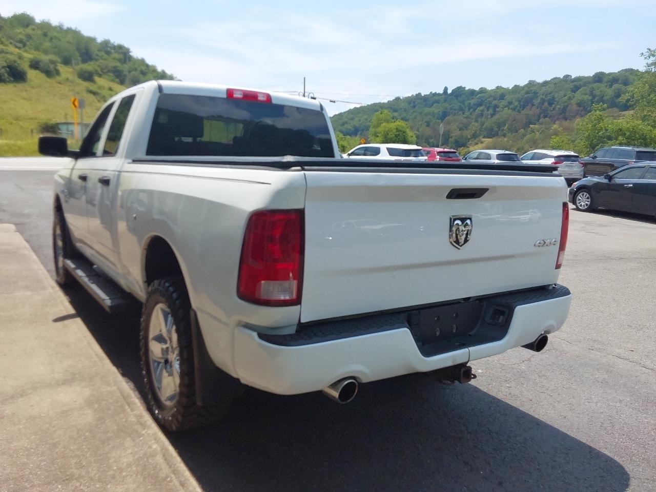 RAM 1500 Classic Express 4x4 Quad Cab 6'4" Box 2019