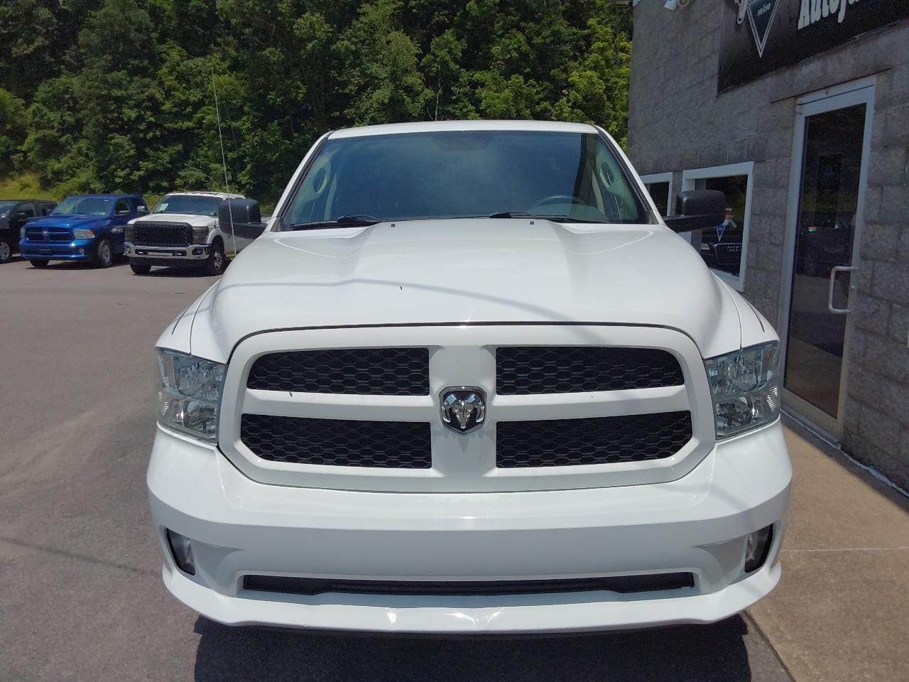 RAM 1500 Classic Express 4x4 Quad Cab 6'4" Box 2019